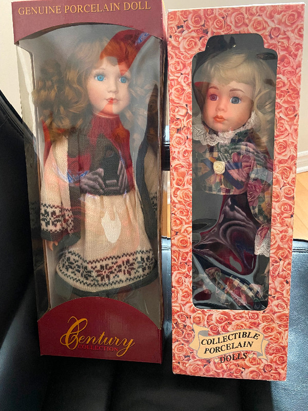 Porcelain Doll New in Box dans Art et objets de collection  à Région d’Oakville/Halton