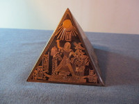 VINTAGE BRASS EGYPTIAN PYRAMID PAPERWEIGHT-PHARAOHS-SPHINX-1970S