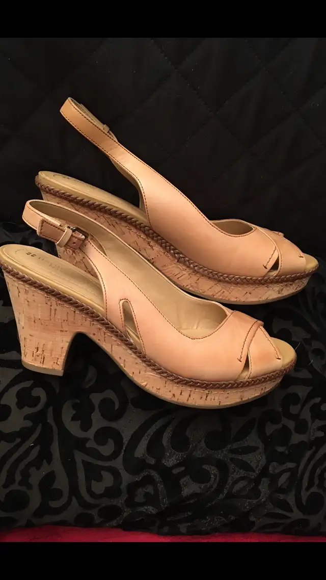 SANDALS/SHOES&… in Women's - Shoes in Oshawa / Durham Region - Image 6
