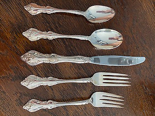 Vintage Rogers Bros. 60 pc. Silverplate Flatware Set in Kitchen & Dining Wares in Stratford - Image 2