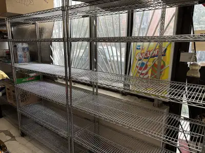 Metal rack - présentoir à $99.99 (prix original $189.99), View more