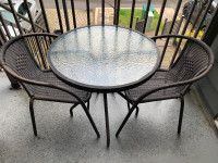 Table, Chaises - Terrasse, Jardin (40$)