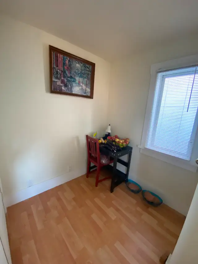 One room for rent - male tenant only in Room Rentals & Roommates in Burnaby/New Westminster - Image 5