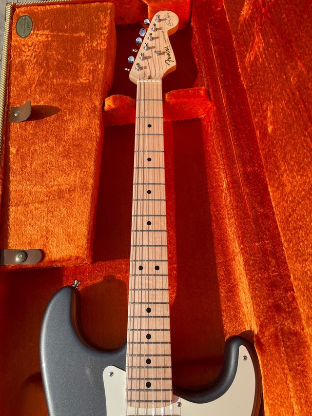 2009 Fender Eric Clapton Stratocaster Pewter Guitars Edmonton Kijiji