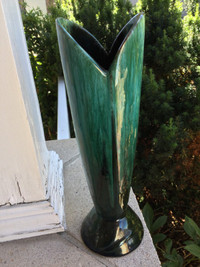 CCC (Collingwood) Tall Green Pottery Vase