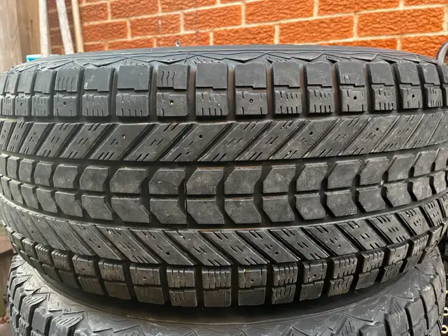GM Chevrolet GMC 6 Bolt Wheels and Winter Tires 6x139.7 in Tires & Rims in City of Toronto - Image 6