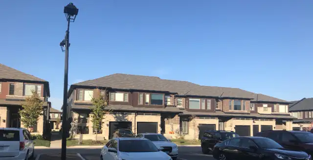 Stoney Creek townhouse for rent in Long Term Rentals in Hamilton - Image 2