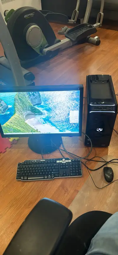 Gateway DX4860 i5 3th Gen 16Go 2To Radeon 7350 LG 24’’, View more