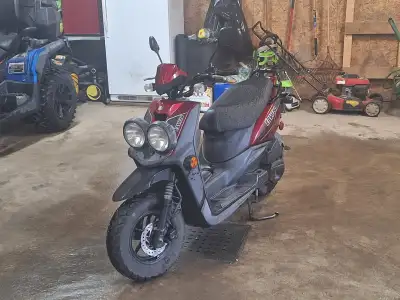 Yamaha BW'S 2017, 50 cc, très fiable, original, aucune modification, 19 000 km, freins, pneus avant...