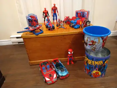 LOT DE JOUETS - SPIDER-MAN, View more