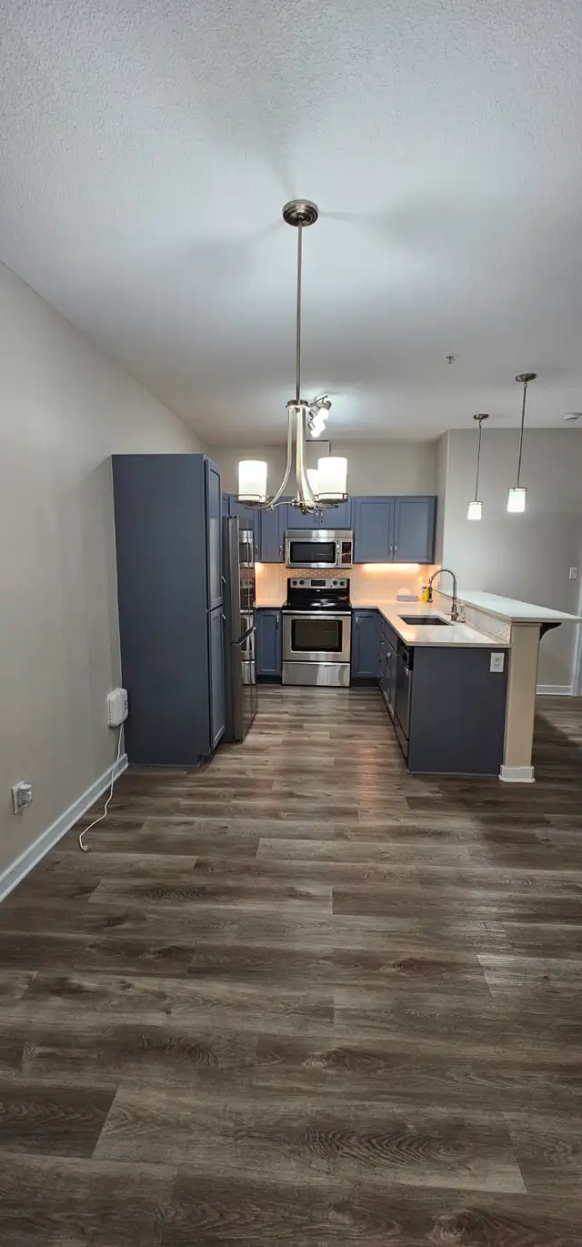 Move-In Ready 2-Bed, 2-Bath Condo in Ambleside in Long Term Rentals in Edmonton - Image 7