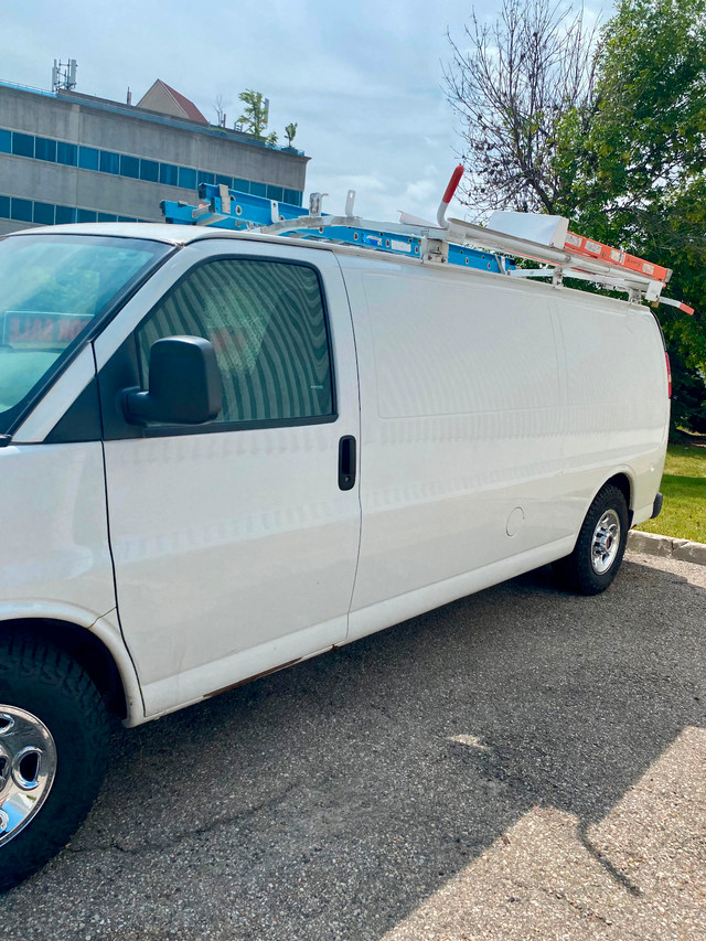 2013 GMC Savana 2500 Cargo in Cars & Trucks in Mississauga / Peel Region - Image 2