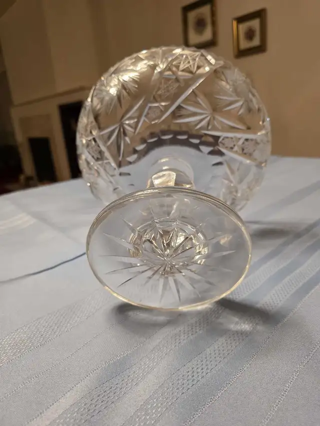 Vintage American Brillian Cut Crystal Compote Pedestal Candy Dis in Arts & Collectibles in Calgary - Image 3