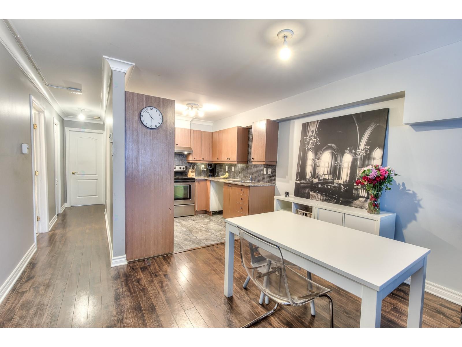 2-Bed NDG Condo | Condo 2 ch. prêt à emménager — photo 3