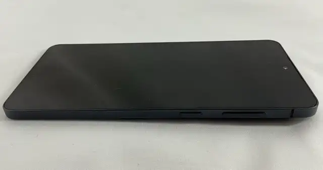 Samsung S25 Edge-512GB-W/ Charger (55159) in Cell Phones in North Bay - Image 8