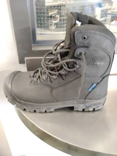 bottes de travail gr9 , ***a vendre, View more