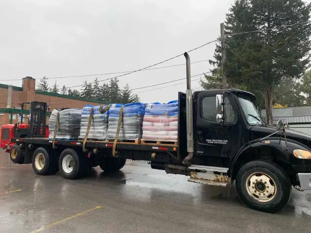 Flatbed And Moffett  truck Delivery in Heavy Equipment in Mississauga / Peel Region - Image 7