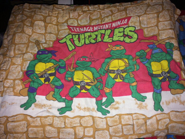 RETRO 1980's Ninja TUrtles Bedding set for single bed in Arts & Collectibles in Oshawa / Durham Region - Image 4