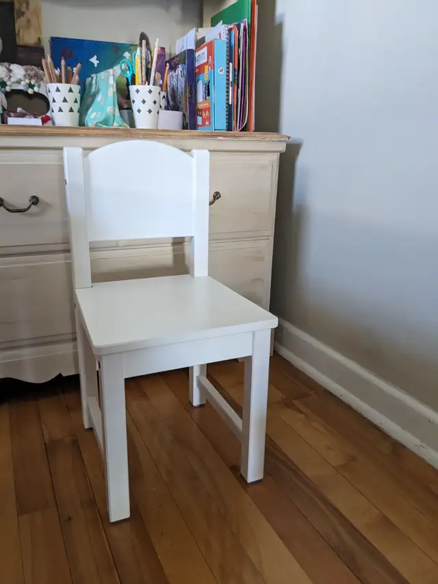 Kids Ikea Sundvik Table and Chair White Children's Set in Desks in Ottawa - Image 7