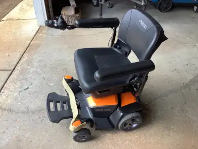 Pride Go Chair. Perfect condition, battery included. $800