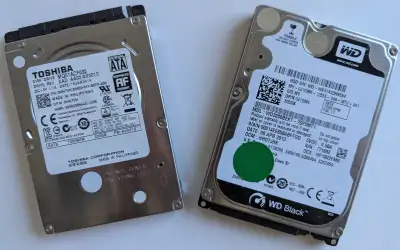 Disques durs Toshiba & WD Hard Drive - 320GB / 2.5" (2), View more
