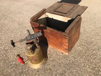 Antique torch with the original box and paperwork from the 20's, brand is very rare, offers?