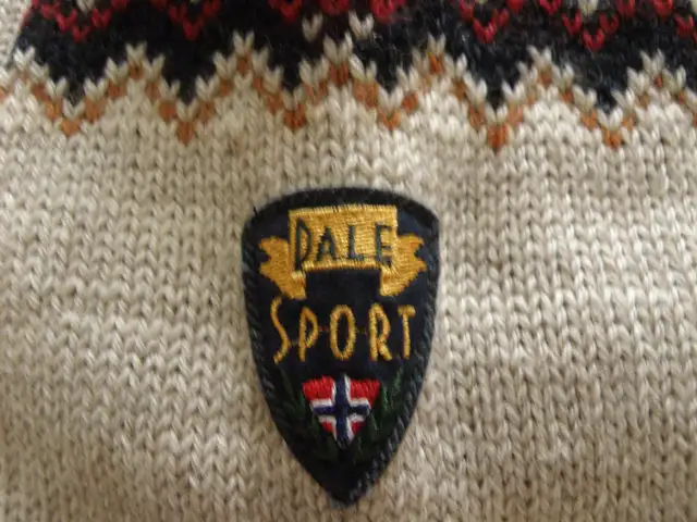 Très beau gilet pour homme (neuf) Dale of Norway, 100% laine. in Men's in Victoriaville - Image 5