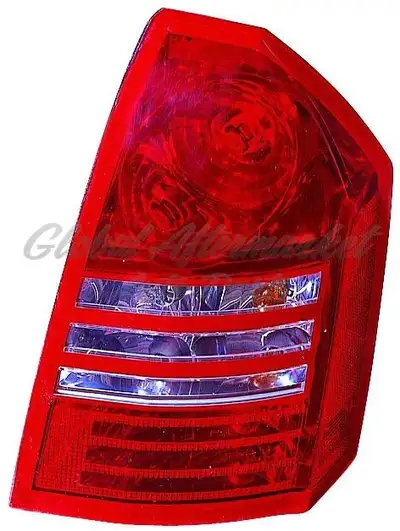 Chrysler 300 2005-2007 — Tail Lamp Right 5.7l/6.1l HQ ✅ Ontario-based — no cross-border shipping, du...