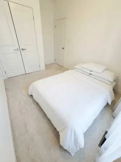 **Location:** 13 Gerussi St Private **single-occupancy room** available in a **6-bedroom, 4-bathroom...