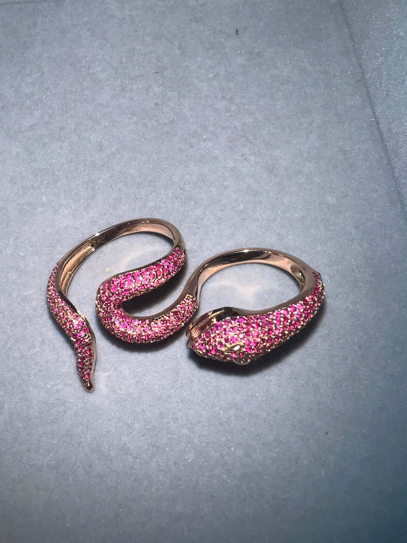 14k Rose Gold double finger snake ring with 1.89ct of Ruby’s, used for sale  