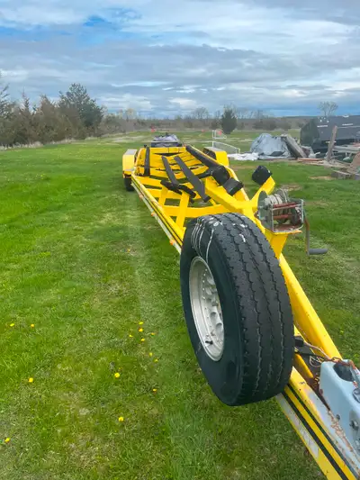 1999 42' Richelieu Triple axle heavy duty steel boat trailer. Triple 7500 lb axles. All 6 tires are...