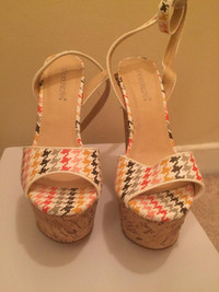 Sandales neuves pour femmes à vendre à très bon prix