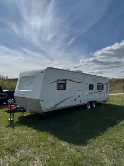 Available for showing this Sunday, May 17, 2026 at Ghost Lake Alberta. Light weight and well kept tr...
