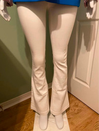 Venus - white jeans size 2(US)
