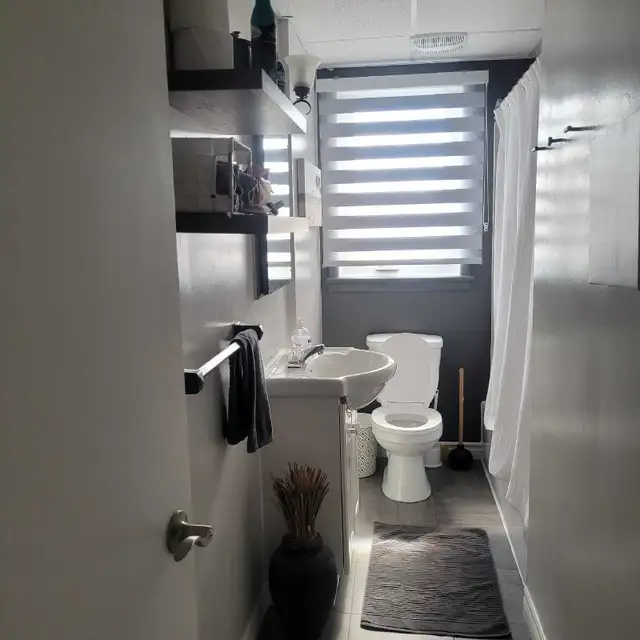 2 ch etudiants,  cegep,   disp imm. rue chicoyne  log. de3 chamb in Long Term Rentals in Sherbrooke - Image 3
