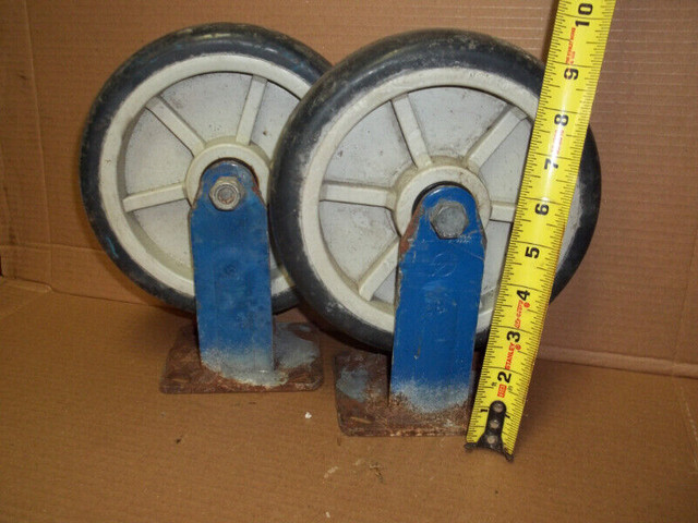 Wheels / Cart in Outdoor Tools & Storage in Hamilton - Image 4