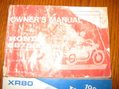 1981 Honda Motorcycle CB 750 Manual - $20.00 obo In Poor to Fair condition. Comes as seen in picture...