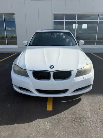 Up for sale is my 2009 BMW 328xi with 280,000 km. Runs and drives great with no major issues. Very r...