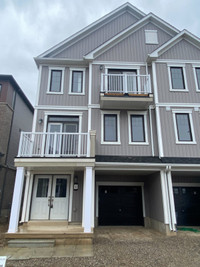 FOR SALE -Brand New 3 Beds / 3 Baths Townhouse in Caledonia ON