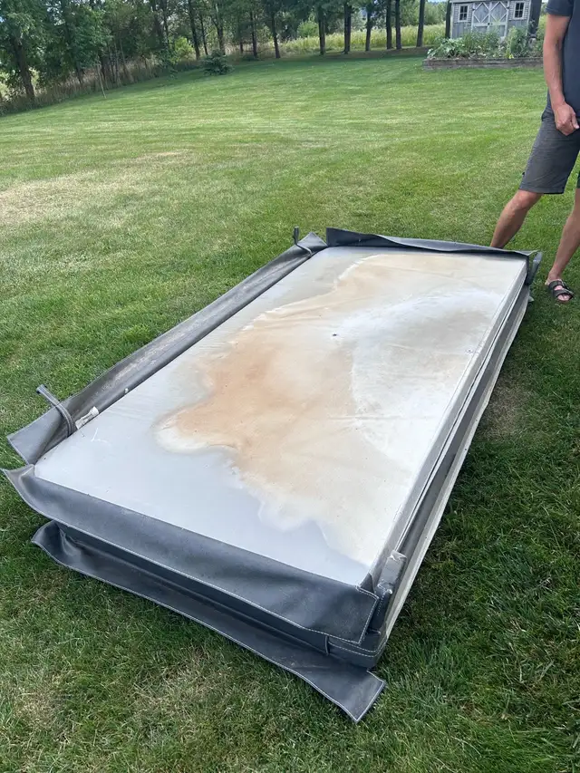 Hot tub Cover in Hot Tubs & Pools in Kitchener / Waterloo - Image 4