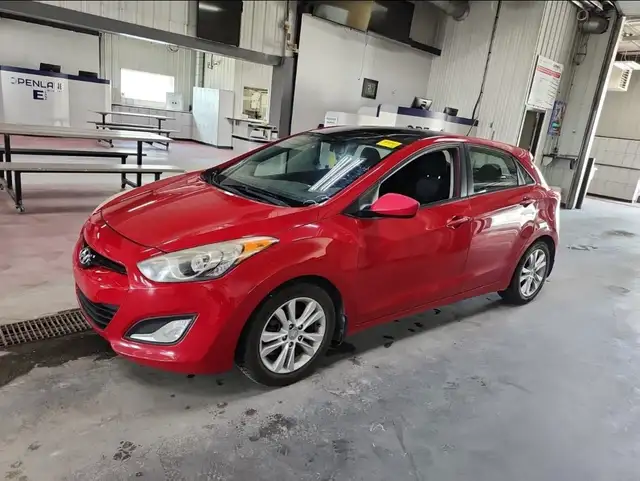 2013 HYUNDAI ELANTRA GT! MANUAL TRANNY!! FRESH SAFETY!! LOW KMS!