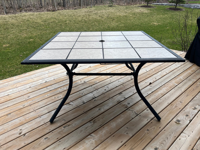 Patio Table in Patio & Garden Furniture in Barrie