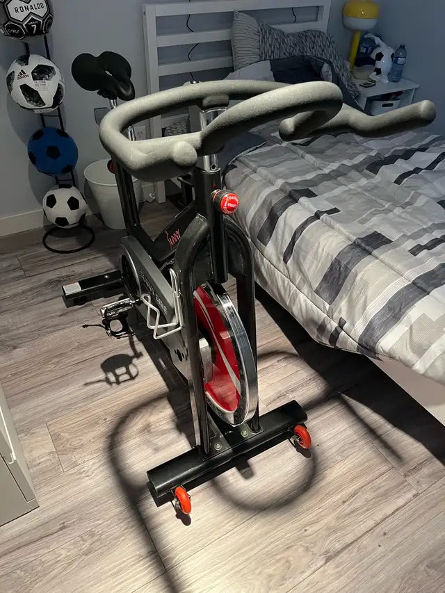 Sunny Spin Bike in Exercise Equipment in Gatineau - Image 8