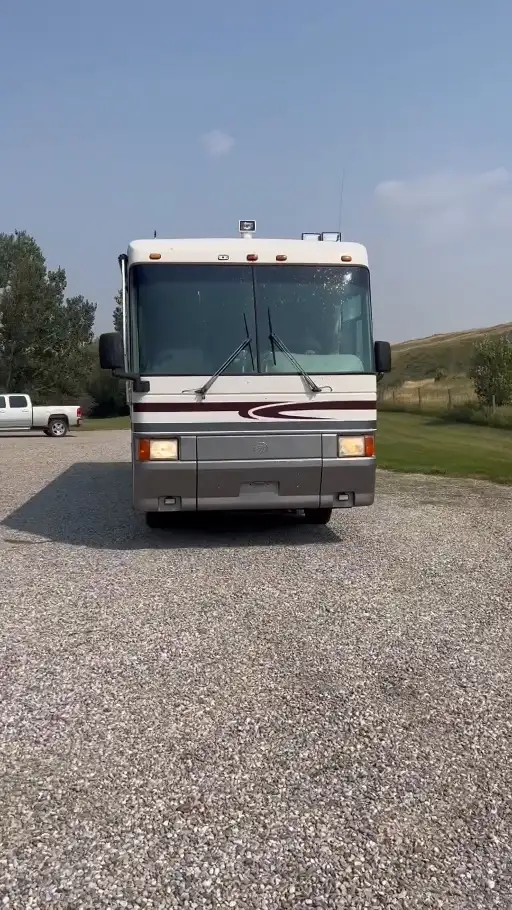 1998 Monaco Diplomat 38’ Diesel Class A Motorhome in RVs & Motorhomes in Lethbridge - Image 10