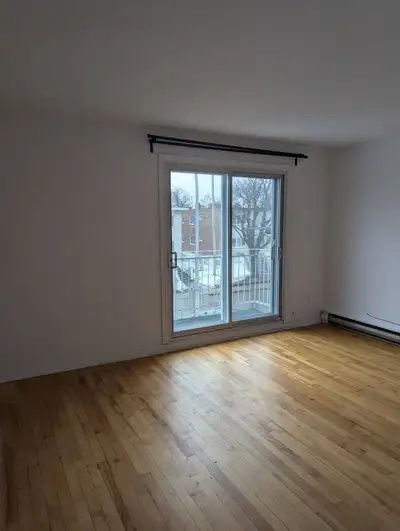 4 1/2 à louer à Saint-Léonard