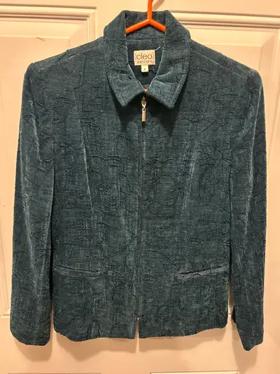 Cleo zip-front lined jacket $25 size 6, dk green 2 front pockets, View more