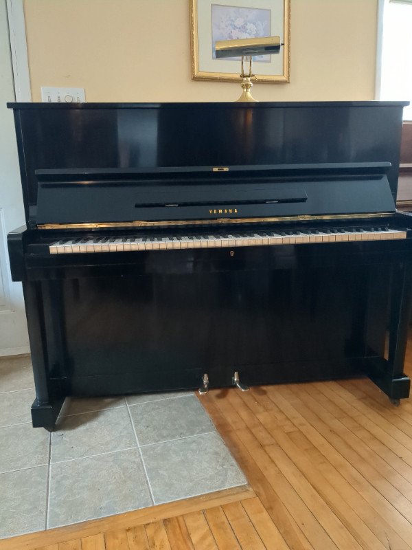 U1 Yamaha Piano for Sale (Can Deliver) in Pianos & Keyboards in Moncton - Image 2