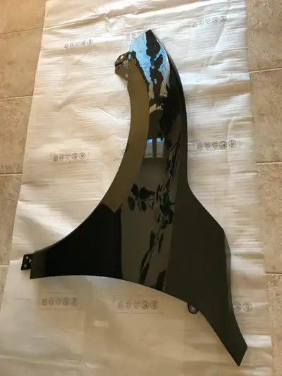For sale is an original genuine OEM 2016-2019 Honda Civic Front Left Fender with original factory pa...