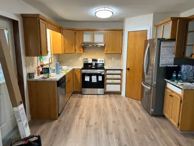 Red Deer  3 bedroom, 2 full bath upper level rental