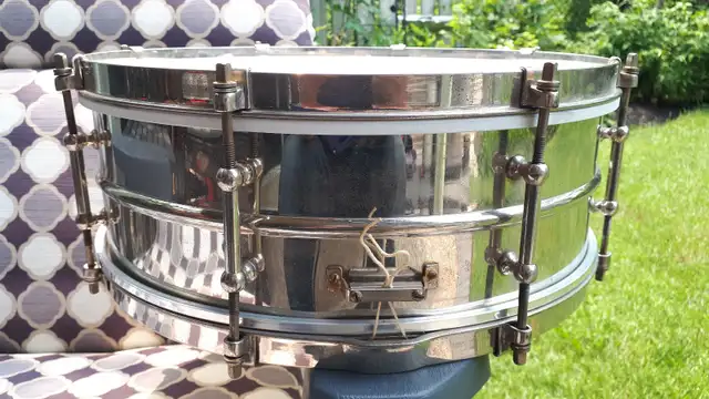 1930's Vintage Ludwig Pioneer Snare Drum. 8 Lug Brass Shell. in Drums & Percussion in Oakville / Halton Region - Image 7